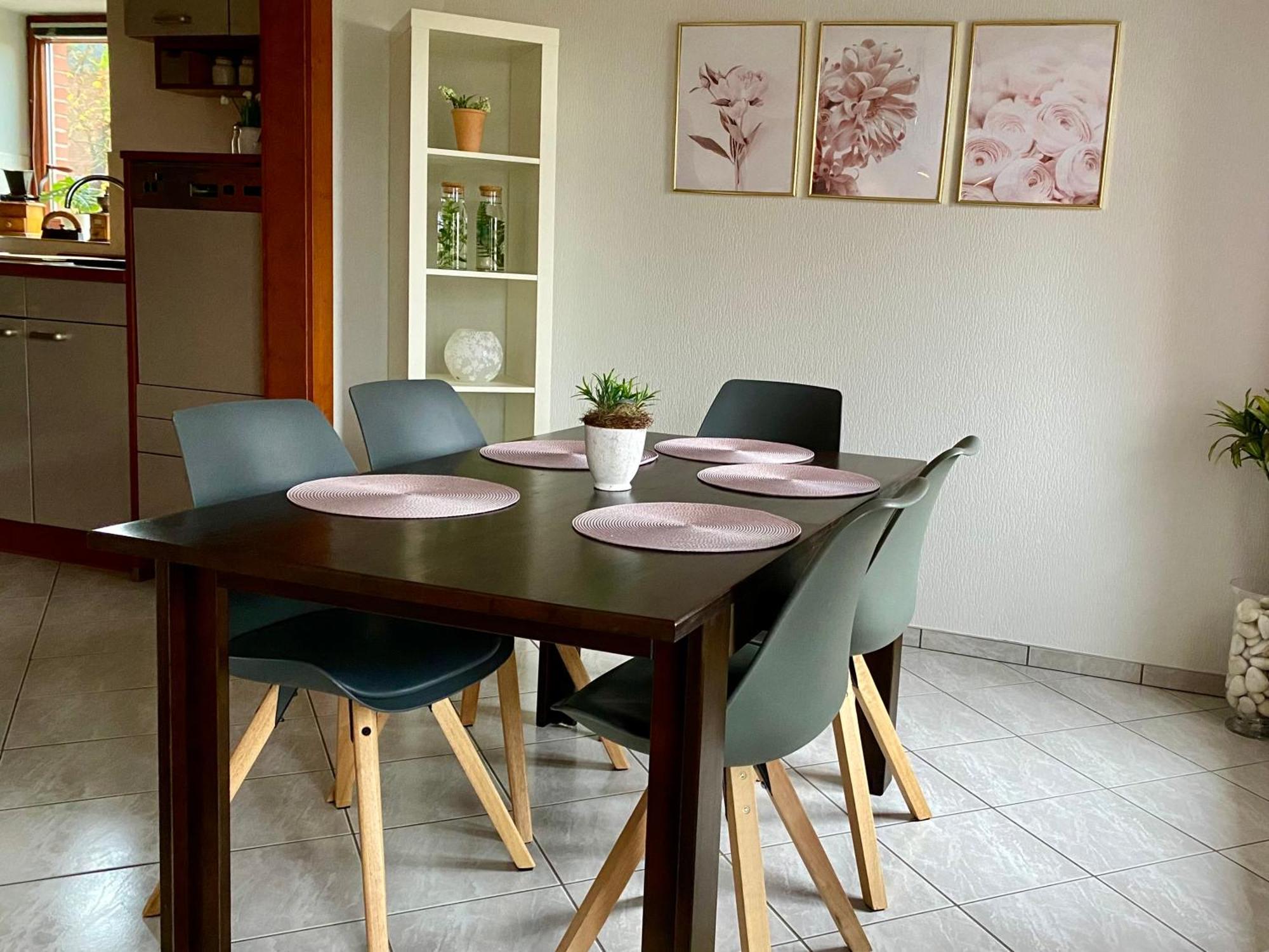 Schoene Ferienwohnung Itzehoe Bagian luar foto