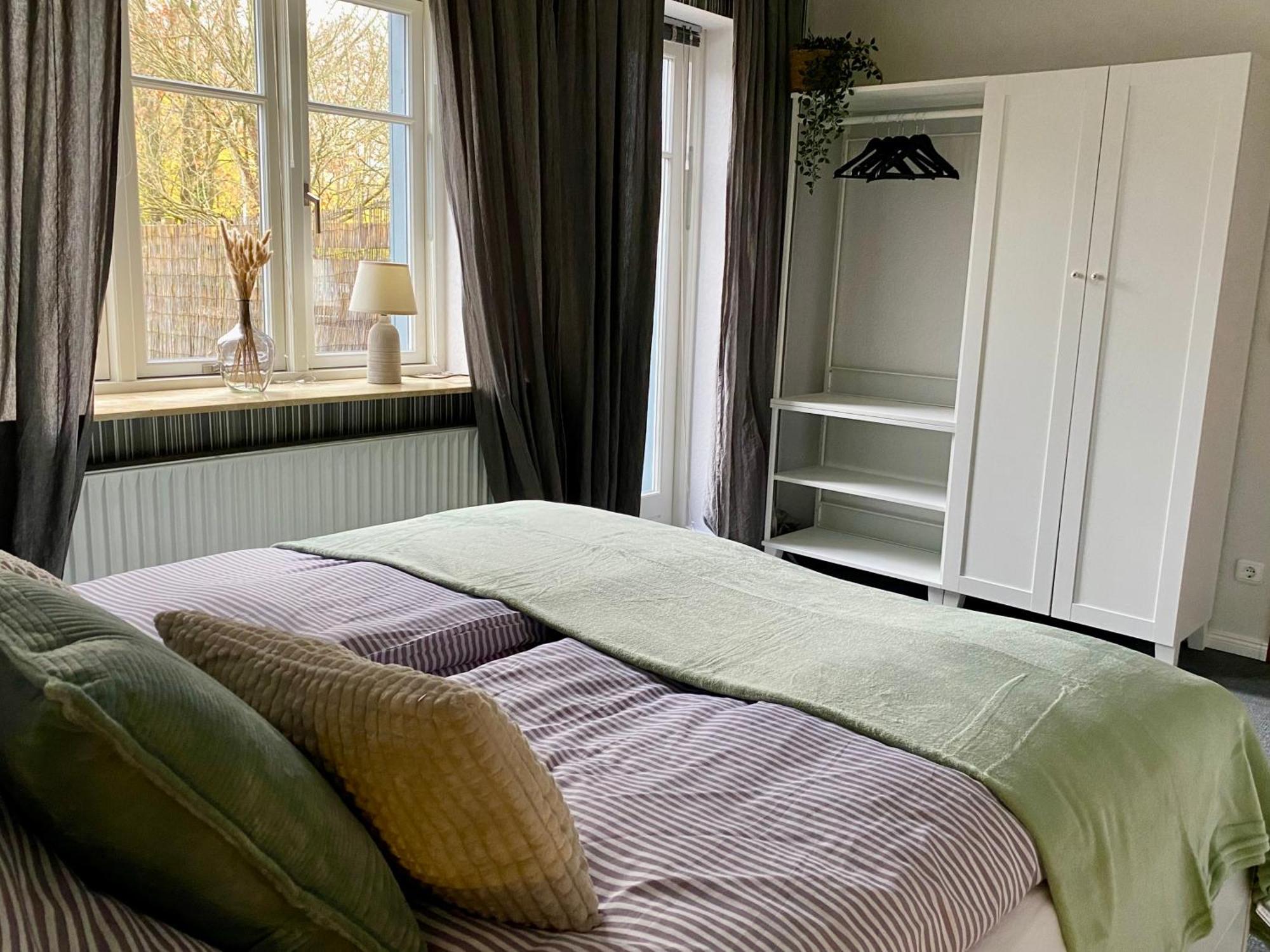 Schoene Ferienwohnung Itzehoe Bagian luar foto